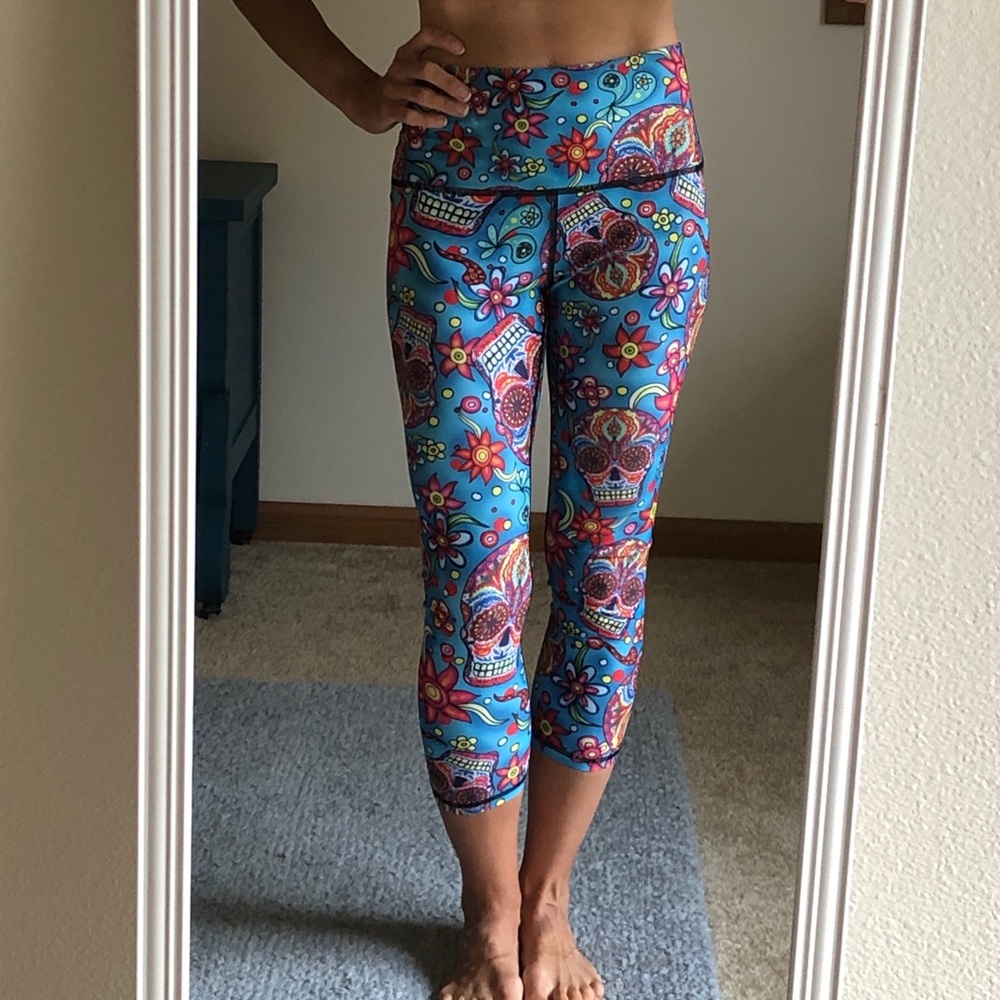Yoga Democracy Dia De Los Muertos Capri Leggings